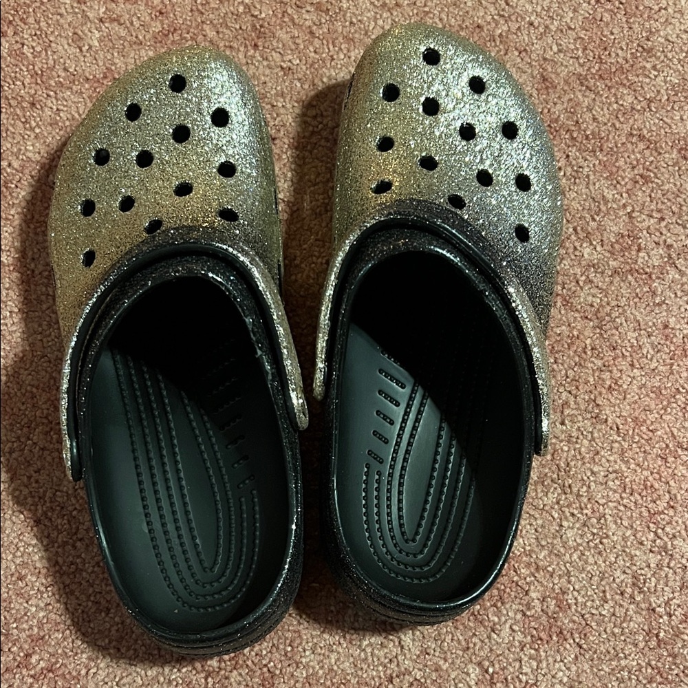 CROCS Glitter Mules - Black and Gold